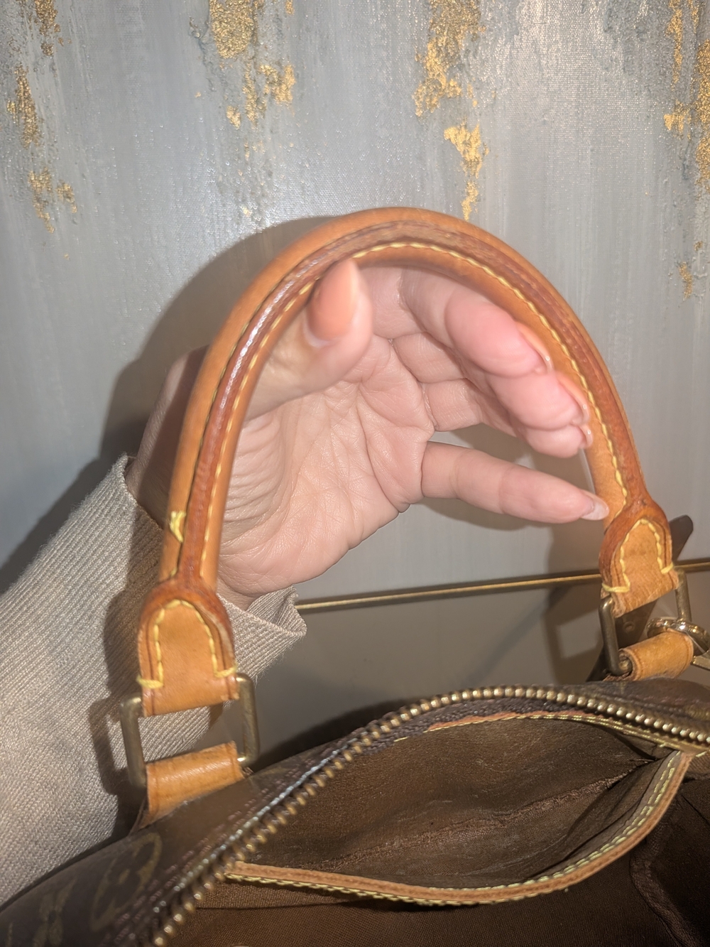 Louis Vuitton Monogram Speedy 30 With Free Adjustable Strap - Picture 13 of 17